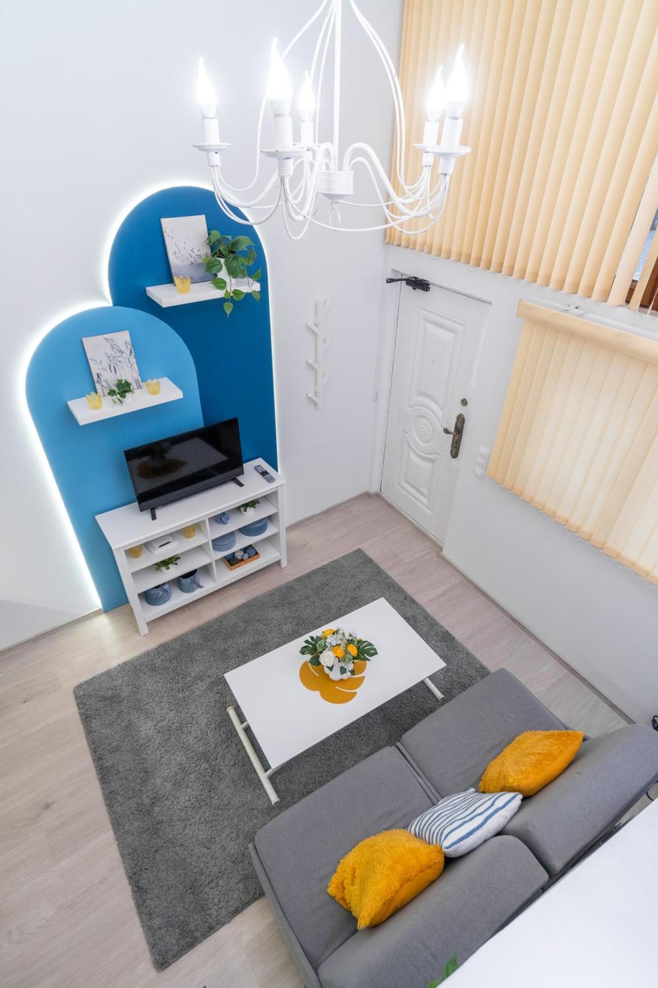 Apartemen Deja Blue Old Center Studio.