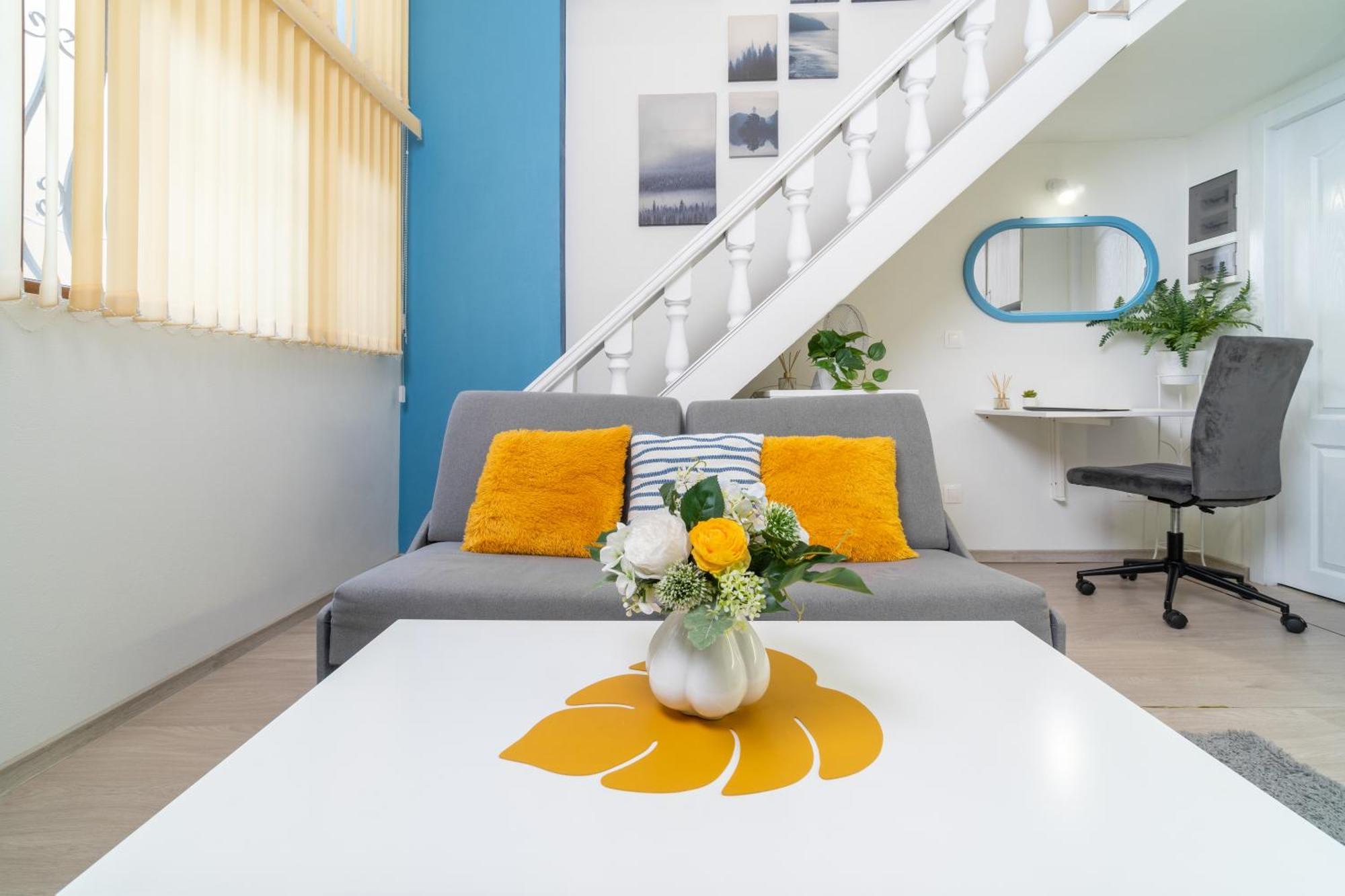 Deja Blue Old Center Studio. Apartemen *